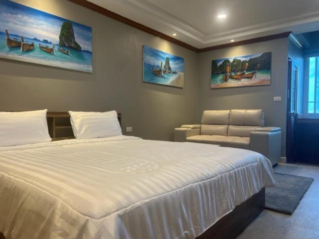 Andaman Sea Apartments Near Patong Beach - 28 Sqm With Kitchen, Private Bathroom, Seating Area, 65" Smart Tv With Free Wifi Exteriér fotografie